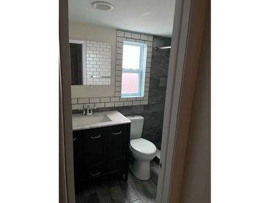 Updated 1-BR condo, 1 full & 1 half bath, spacious living and - photo 16