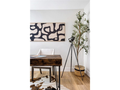 Beautifully refreshed and move-in ready, this 4-bedroom - photo 17