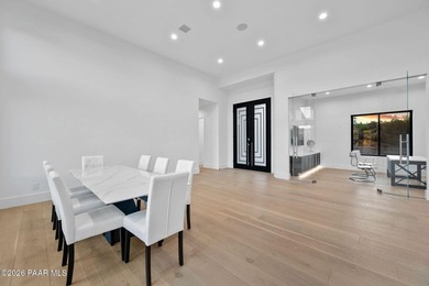 Extensively reimagined beginning in 2020, this modern luxury - photo 21