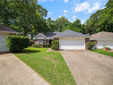 Welcome home to this beautifully updated 3-bedroom, 2-bath home - photo 4
