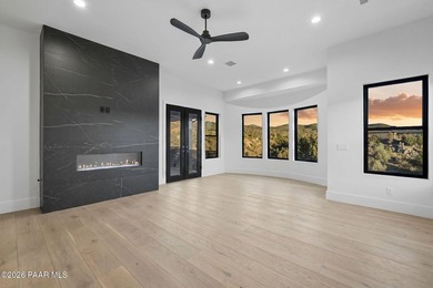 Extensively reimagined beginning in 2020, this modern luxury - photo 24