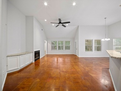 Welcome home to this beautifully updated 3-bedroom, 2-bath home - photo 6