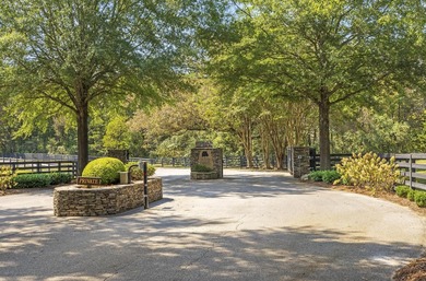 The Grandeur of the Southern Plantation. Nestled upon 4.5 level - photo 27