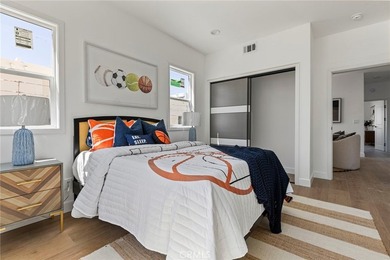 NEW CONSTRUCTION 3 bed, 2.5 bath, three-story townhome with sky - photo 27
