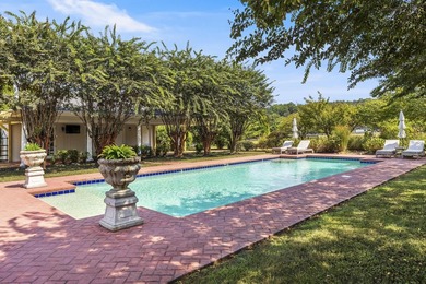 The Grandeur of the Southern Plantation. Nestled upon 4.5 level - photo 28