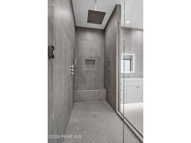 Extensively reimagined beginning in 2020, this modern luxury - photo 30
