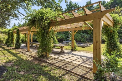 The Grandeur of the Southern Plantation. Nestled upon 4.5 level - photo 31