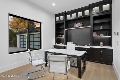 Extensively reimagined beginning in 2020, this modern luxury - photo 34