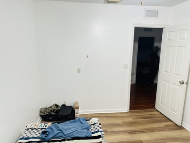 GREAT CONDITION TOWNHOUSE, 1ST FLOOR TILED ON THE DIAG. VINYLS - photo 40