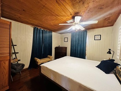 MOSTLY FURNISHED WATERVIEW PROPERTY LOCATED IN THE SOUGHT-AFTER - photo 8