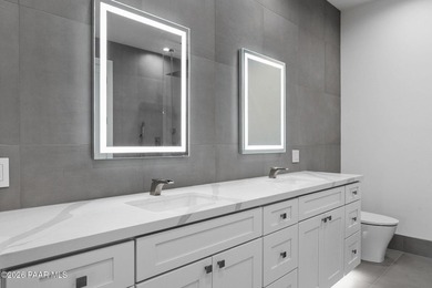 Extensively reimagined beginning in 2020, this modern luxury - photo 48