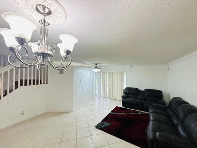 GREAT CONDITION TOWNHOUSE, 1ST FLOOR TILED ON THE DIAG. VINYLS - photo 48