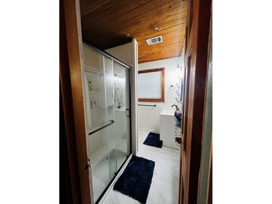 MOSTLY FURNISHED WATERVIEW PROPERTY LOCATED IN THE SOUGHT-AFTER - photo 10