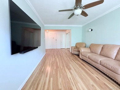 Welcome to this bright and inviting two-bedroom co-op apartment - photo 6