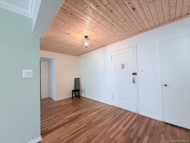 Welcome to this bright and inviting two-bedroom co-op apartment - photo 7