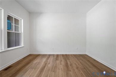 THIS IS A QUICK MOVE HOME. THE PRICE INCLUDES BOTH STRUCTURAL - photo 4