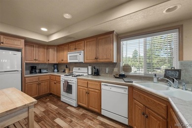 Prime Snow Summit location for this Dixon-built duplex, just - photo 11