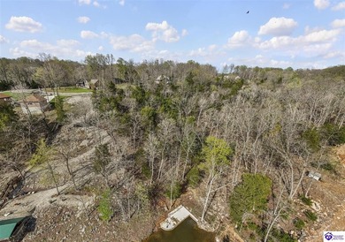 UNDER CONTRACT W/72 hr first right of refusal. Tucked away in a - photo 14