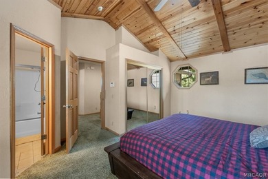 Prime Snow Summit location for this Dixon-built duplex, just - photo 17