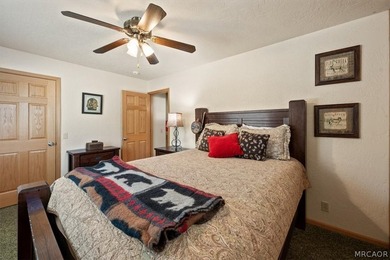Prime Snow Summit location for this Dixon-built duplex, just - photo 23