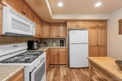 Prime Snow Summit location for this Dixon-built duplex, just - photo 34