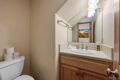 Prime Snow Summit location for this Dixon-built duplex, just - photo 35