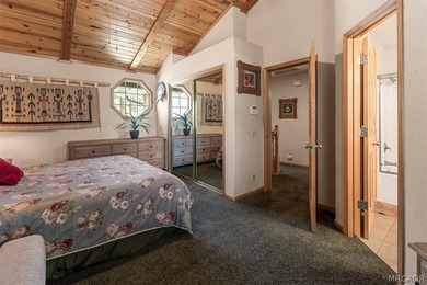 Prime Snow Summit location for this Dixon-built duplex, just - photo 39