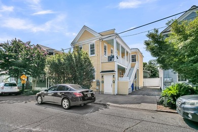 Downtown Charleston fully renovated duplex in a high-demand - photo 10