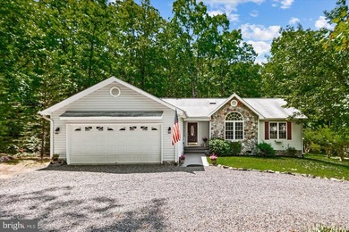 220 Creekside Drive in Lake of the Woods welcomes you! Location - photo 1