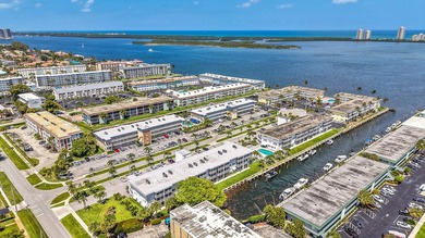 Boaters & Water Lovers Paradise! Live on the Intracoastal for a - photo 3