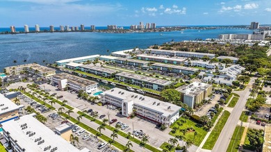 Boaters & Water Lovers Paradise! Live on the Intracoastal for a - photo 7