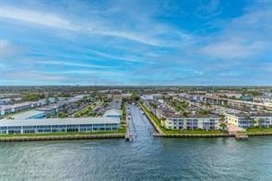 Boaters & Water Lovers Paradise! Live on the Intracoastal for a - photo 9