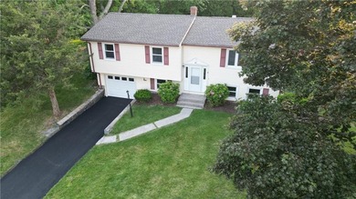 Beautiful Raised Ranch with stunning Sakonnet River views, set - photo 2