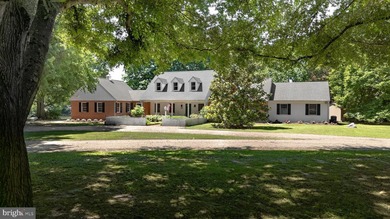 Discover a serene retreat in the heart of Waverly Island Estates - photo 2