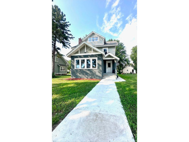 Beautifully updated large family home in desirable Historic - photo 1