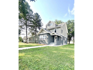 Beautifully updated large family home in desirable Historic - photo 2
