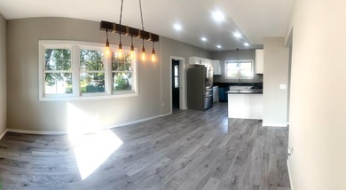 Beautifully updated large family home in desirable Historic - photo 8