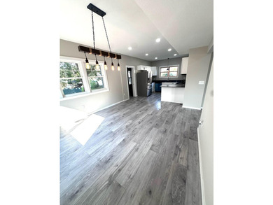 Beautifully updated large family home in desirable Historic - photo 9