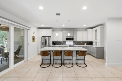 This exceptional 2020-built modern Florida residence offers a - photo 14