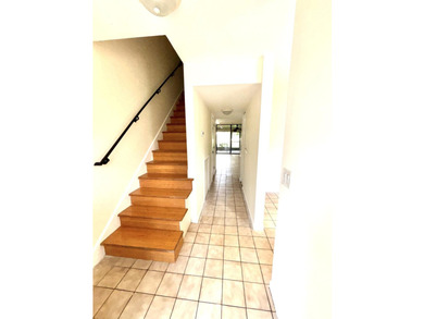 Welcome to this charming two-story townhouse in the Fountains of - photo 15