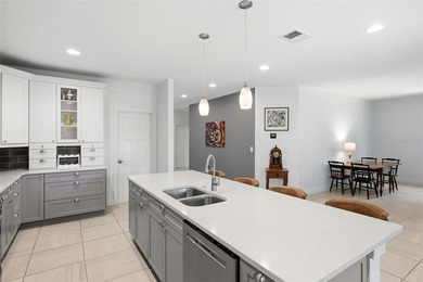 This exceptional 2020-built modern Florida residence offers a - photo 16