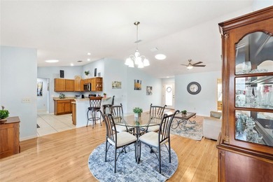 Under contract-accepting backup offers. Welcome to this - photo 6