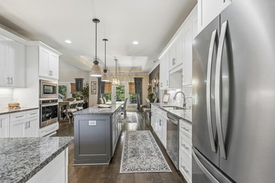 IMMACULATE CUSTOM HOME ON OVER 3 ACRES WITH LAKE ACCESS IN THE - photo 20