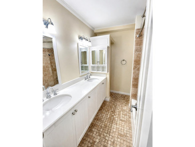 Welcome to this charming two-story townhouse in the Fountains of - photo 20