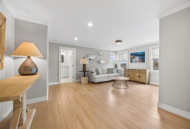 This beautiful Coastal New England / Nantucket-style home - photo 28