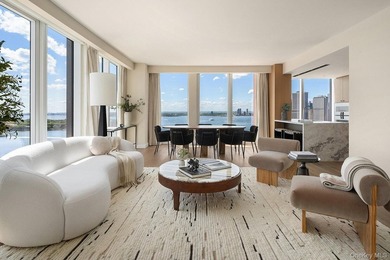LUXURY WATERFRONT LIVING IN BROOKLYN HEIGHTS. IMMEDIATE - photo 1