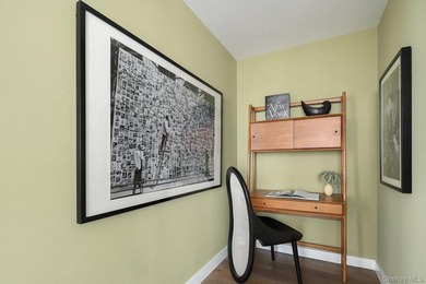 LUXURY WATERFRONT LIVING IN BROOKLYN HEIGHTS. IMMEDIATE - photo 6