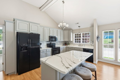 Lake Hartwell 5 BR/3BA Home | Level Lot | Dock - photo 10