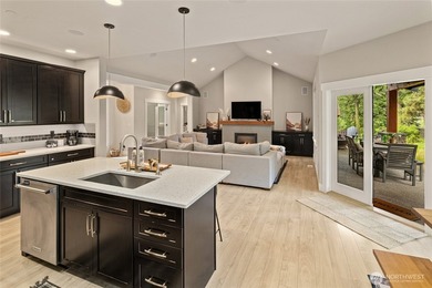 In the heart of Suncadia Resort, this beautifully designed 3-bed - photo 11