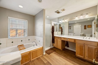 Spacious 3 bed/2 bath home, tucked away on a quiet street in the - photo 11